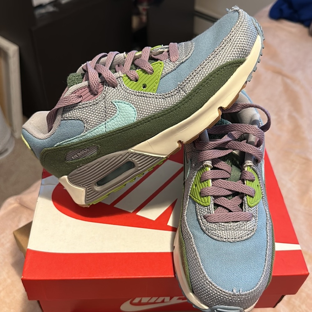 Nike - size 3Y - little kids